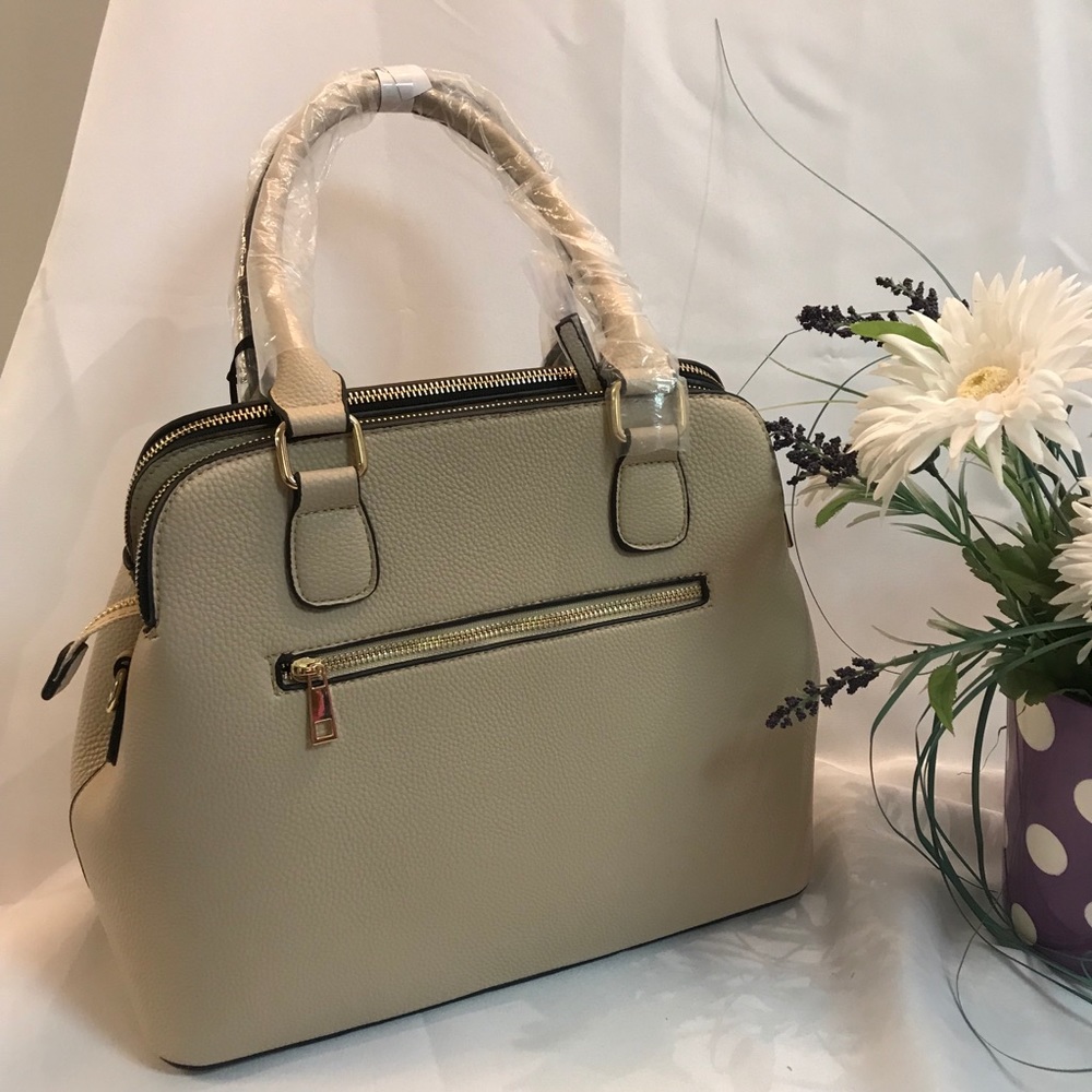 Tote Bag with Gold Zipper Detail - Picture 4 of 4